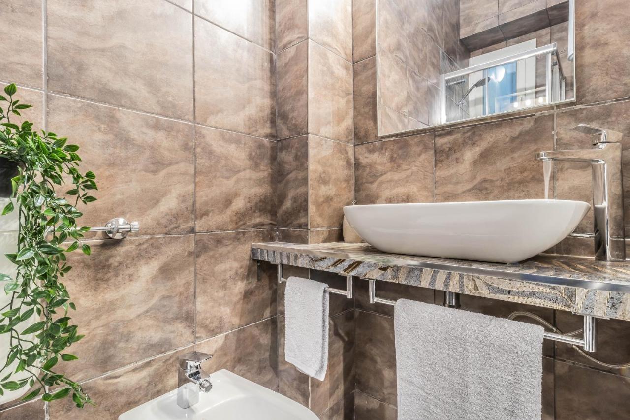 "Suite Porta Venezia Duomo" Metro - Wi-Fi - Netflix มิลาน ภายนอก รูปภาพ